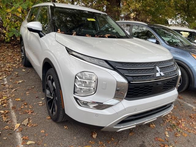 2022 mitsubishi outlander se