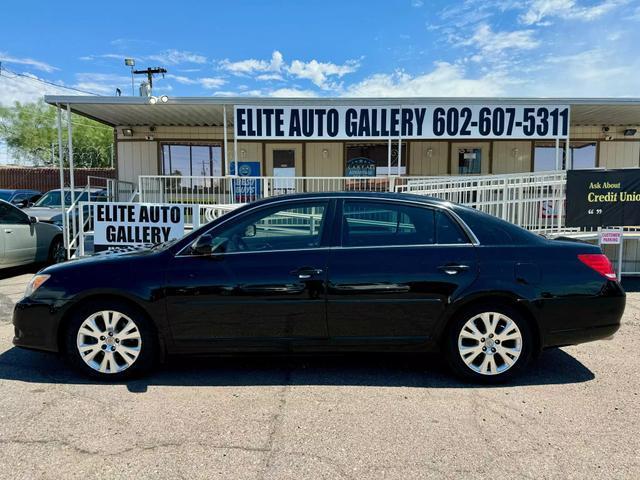 2010 toyota avalon xls