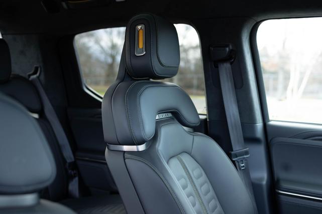 2022 rivian r1t adventure package