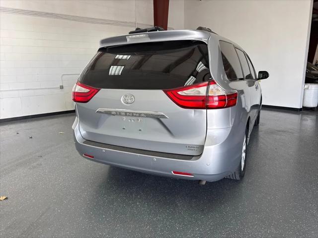 2015 toyota sienna xle