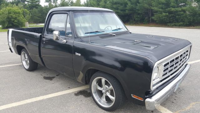 1976 dodge r/t truck... short bed ...440...sure grip...great looking truck!!!