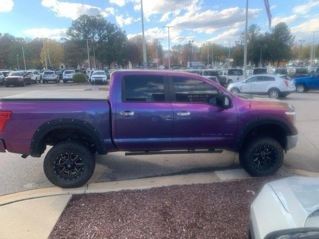 2018 nissan titan sv