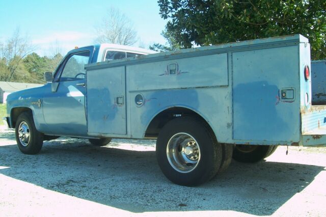 chevrolet c30 shop truck car hauler