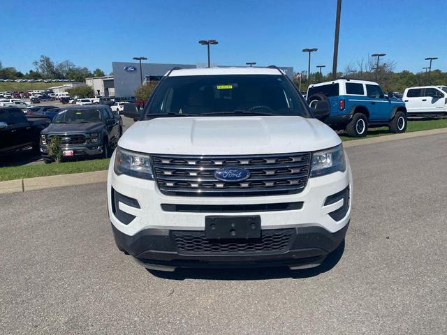 2017 ford explorer base