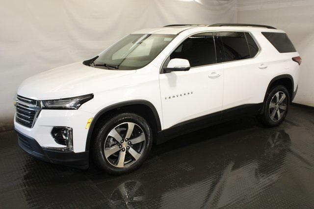 2022 chevrolet traverse lt leather