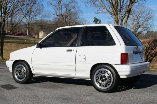 1992 ford festiva 1.3l 4-cylinder 5 speed fuel injection no a/c only 62k miles