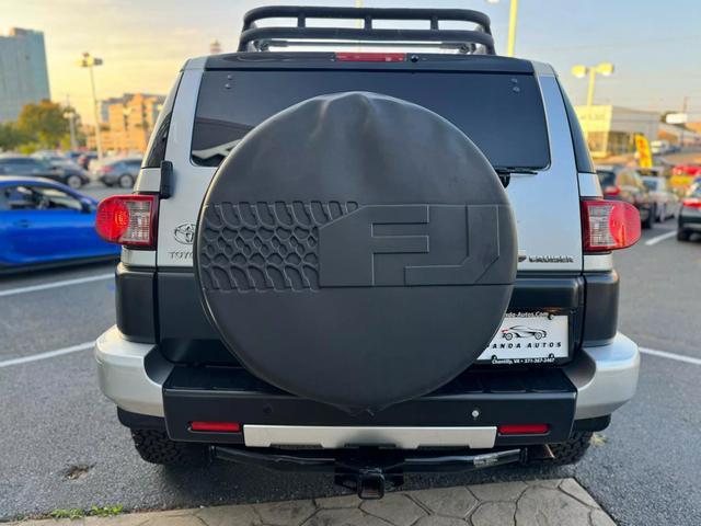 2008 toyota fj cruiser base