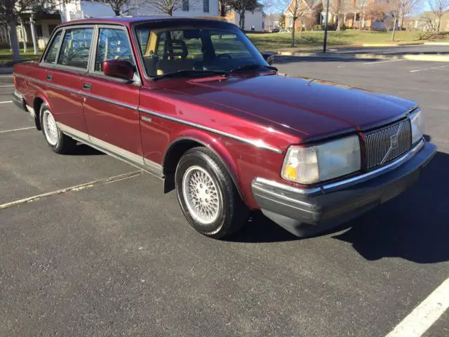 1993 volvo 240 base sedan classic 4-door 2.3l