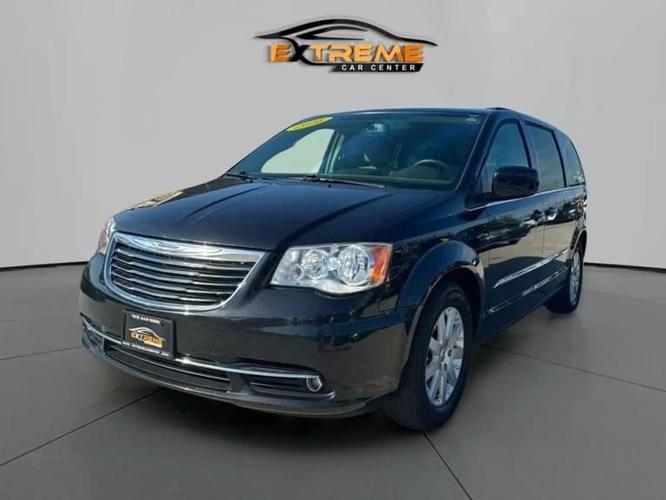 2016 chrysler town & country touring front-wheel drive lwb passenger van in detroit, michigan