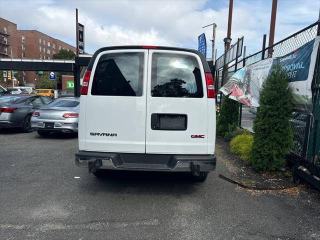 2022 gmc savana 2500 work van