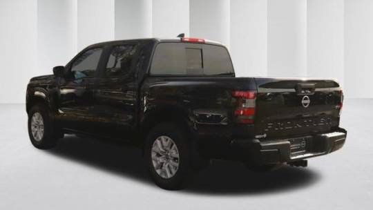 2024 Nissan Navara (Frontier) sv