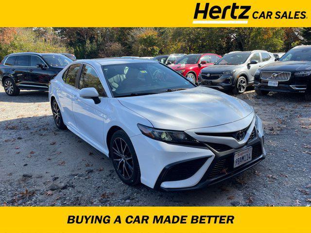 2022 toyota camry se