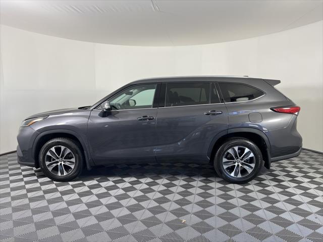 2021 toyota highlander xle
