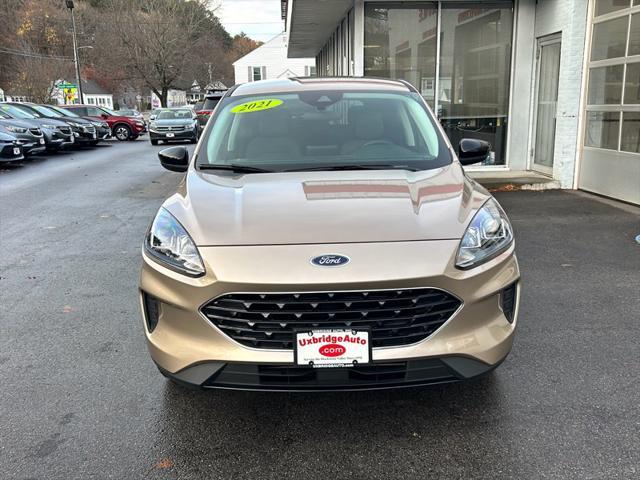 2021 ford escape se