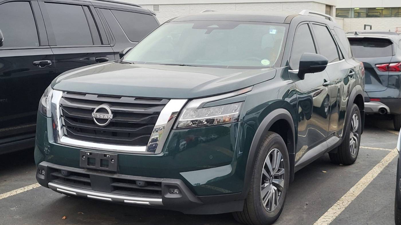 2023 nissan pathfinder sl