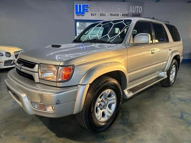2001 toyota 4runner sr5 v6 4dr 4x2 in dearborn heights, michigan