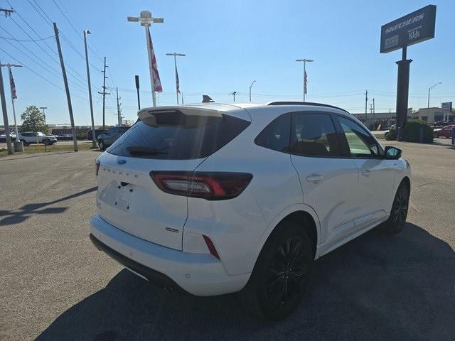2023 ford escape st-line elite