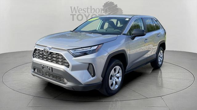 2023 toyota rav4 le