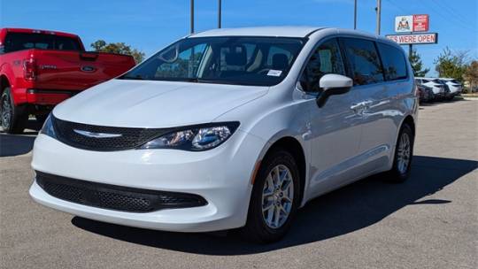 2022 Chrysler Voyager