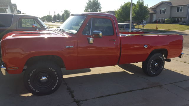 1975 dodge w200 powerwagon 4x4