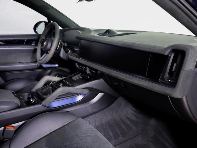 2024 porsche cayenne turbo gt
