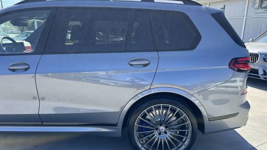 2024 BMW X7