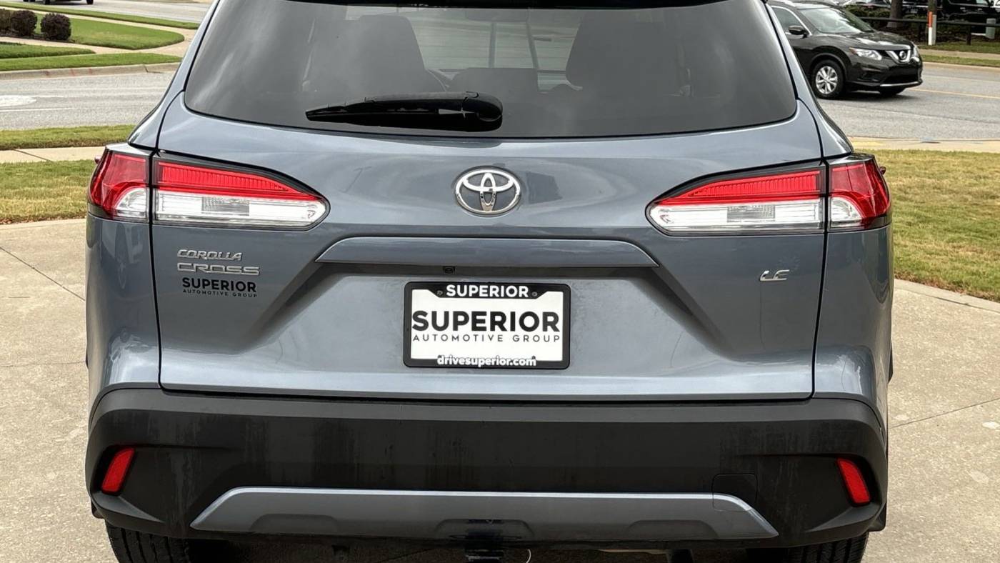 2022 toyota corolla cross le