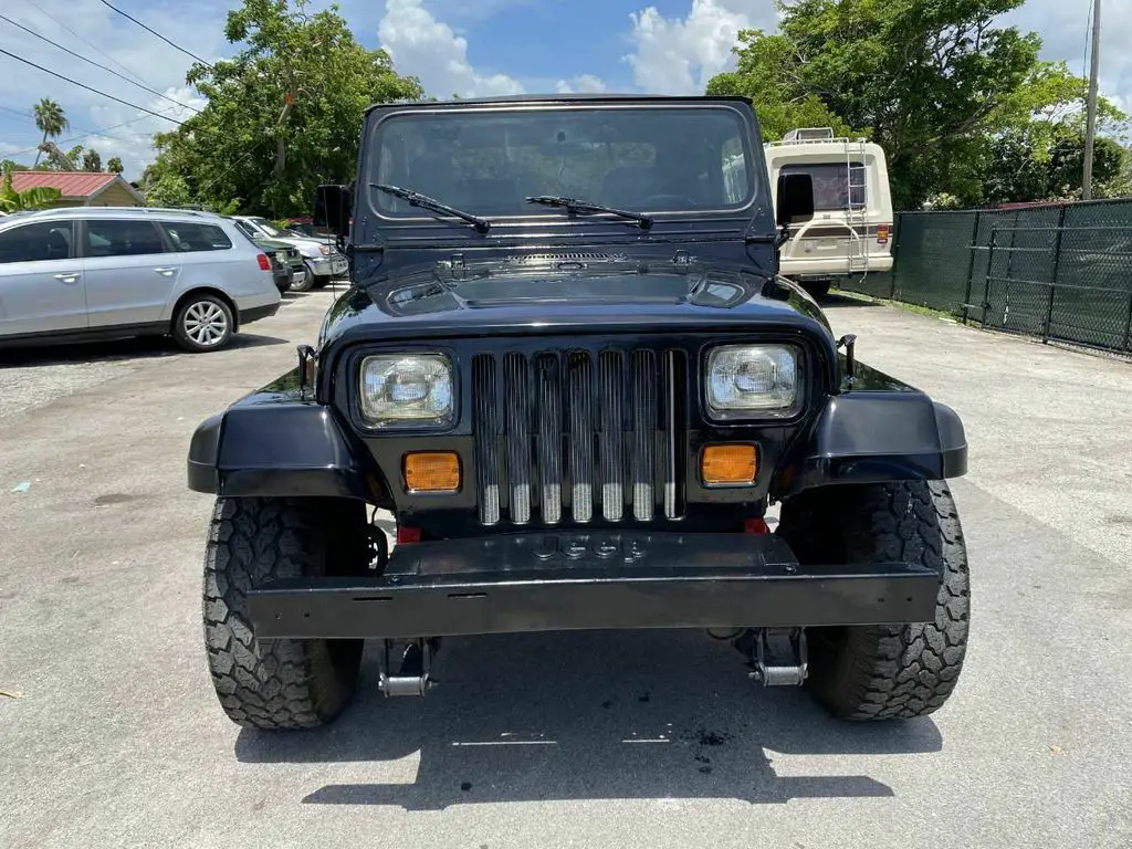 1994 jeep wrangler 4*4, 174k miles, i-6 engine, top mechanical condition