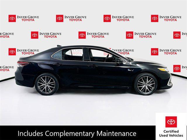 2022 toyota camry hybrid xle