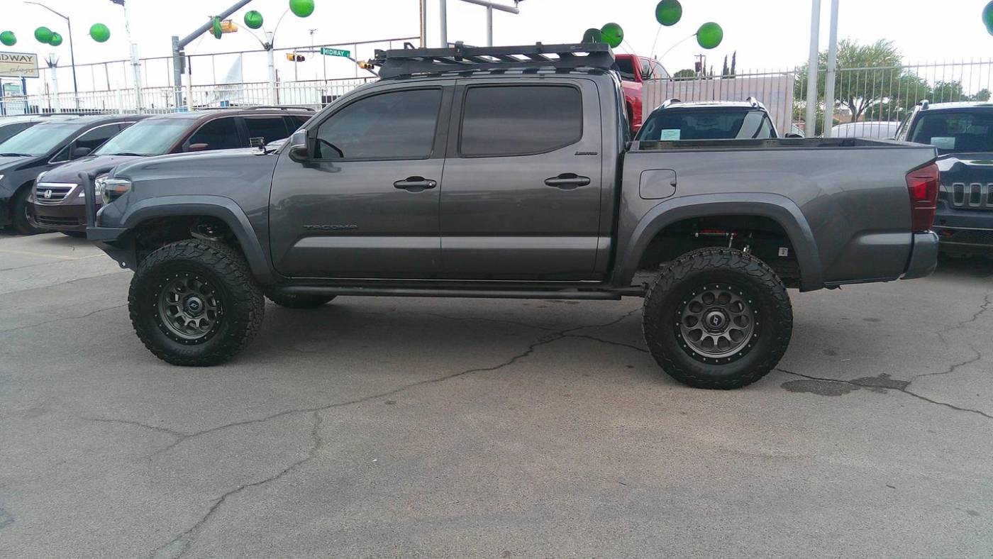 2017 toyota tacoma limited