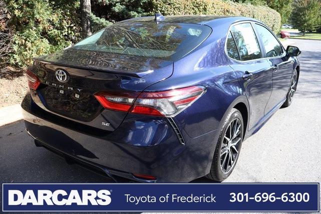 2022 toyota camry se