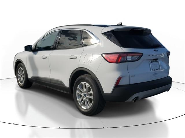 2021 ford escape se