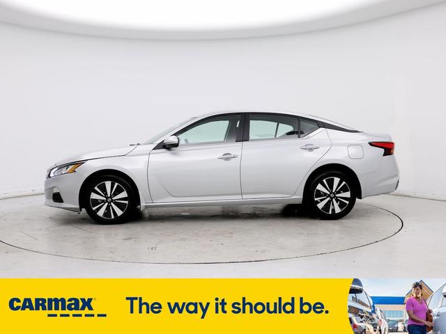 2022 nissan altima sv
