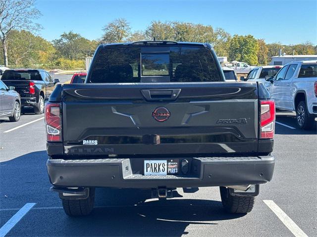 2023 nissan titan pro-4x