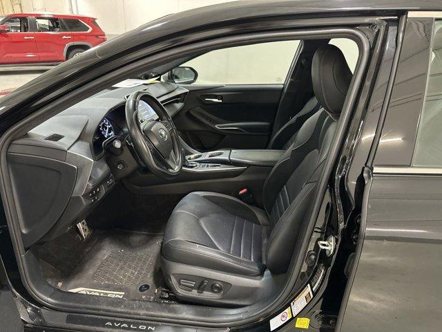 2019 toyota avalon xle touring