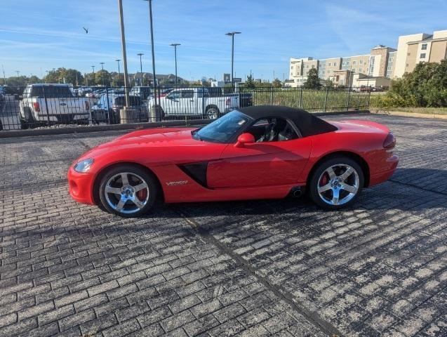2004 dodge viper srt-10
