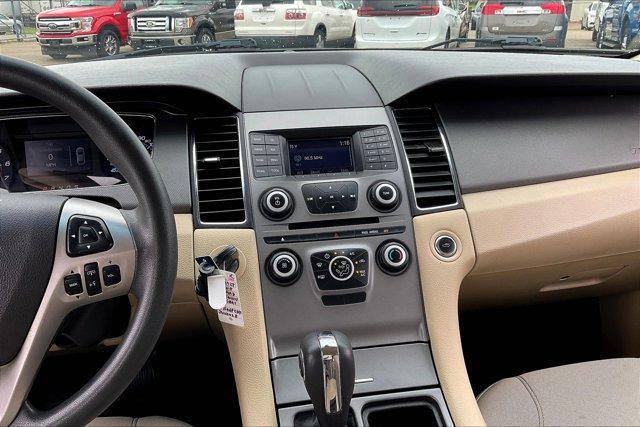 2018 ford taurus se