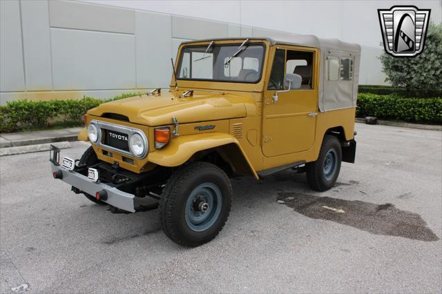 1972 toyota land cruiser base