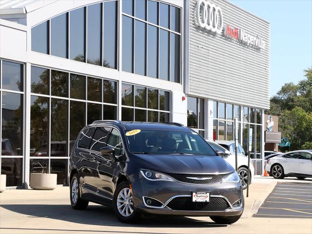 2019 chrysler pacifica touring l
