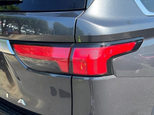 2023 toyota sequoia base