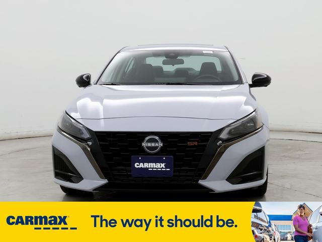 2023 nissan altima sr