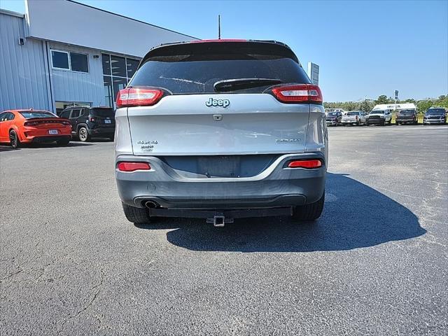 2017 jeep cherokee sport