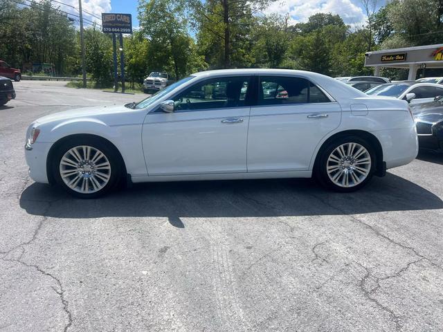 2014 chrysler 300c base