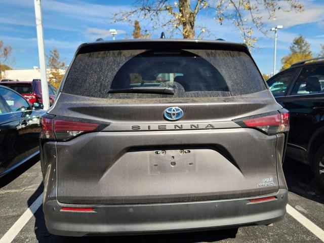 2022 toyota sienna xle