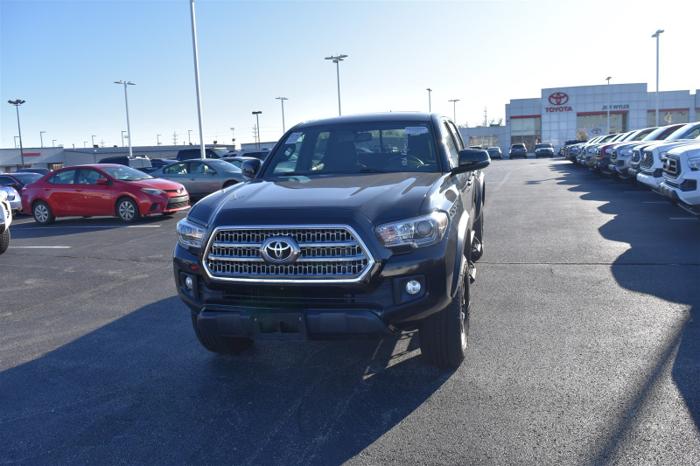 used 2016 toyota tacoma trd off-road clarksville, in 47129 for sale in cementville, indiana