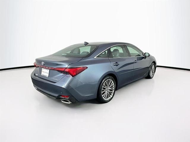 2022 toyota avalon limited