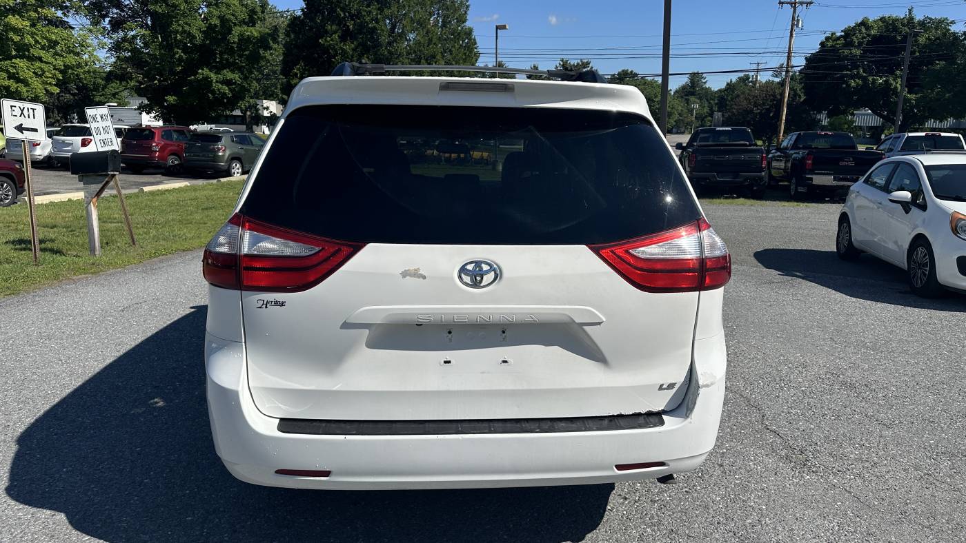 2016 toyota sienna