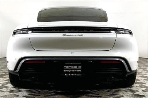 2020 porsche taycan