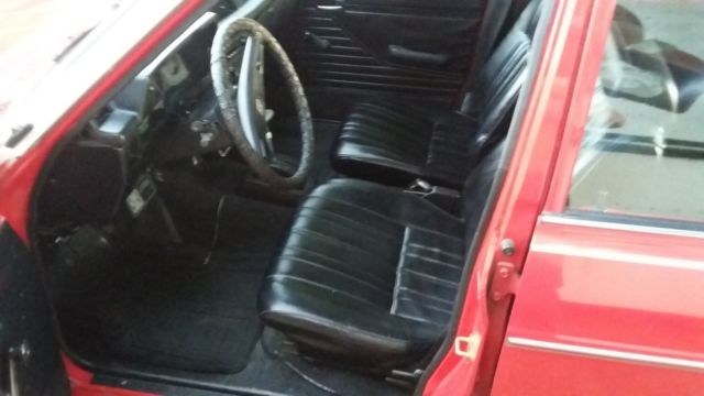 very very nice vintage 1980 datsun 210 4dr sedan