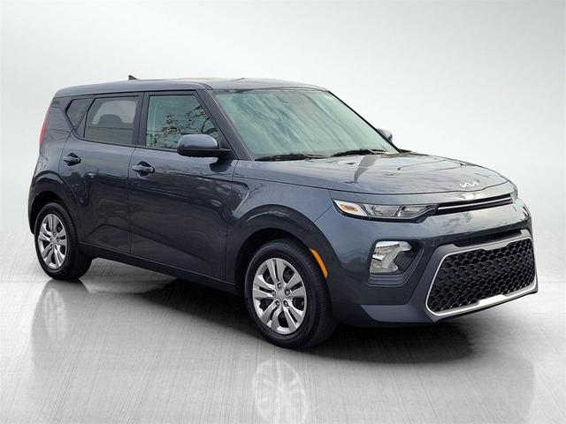 2022 kia soul lx